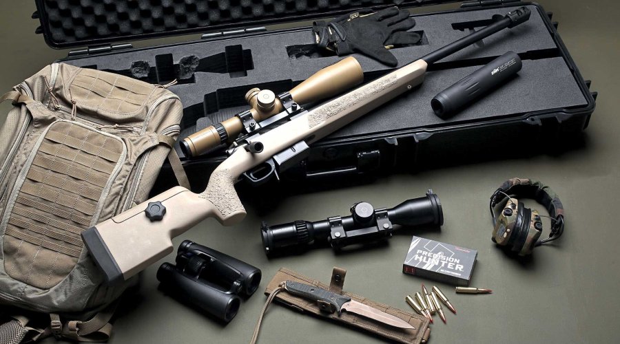 caliber 1/2017 AS.H PSG Walküre auf Koffer und Rucksack mit viel Zubehör.