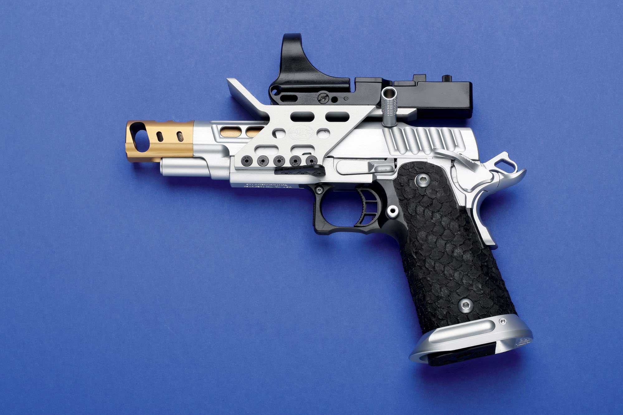 caliber: caliber 7+8/2017 - druckfrische Doppelausgabe jetzt im Handel!