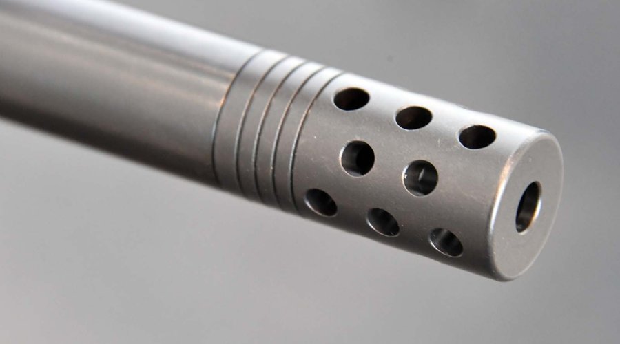 Mündung mit Kompensator des Kleinkalibergewehrs CZ 455 Varmint Synthetic