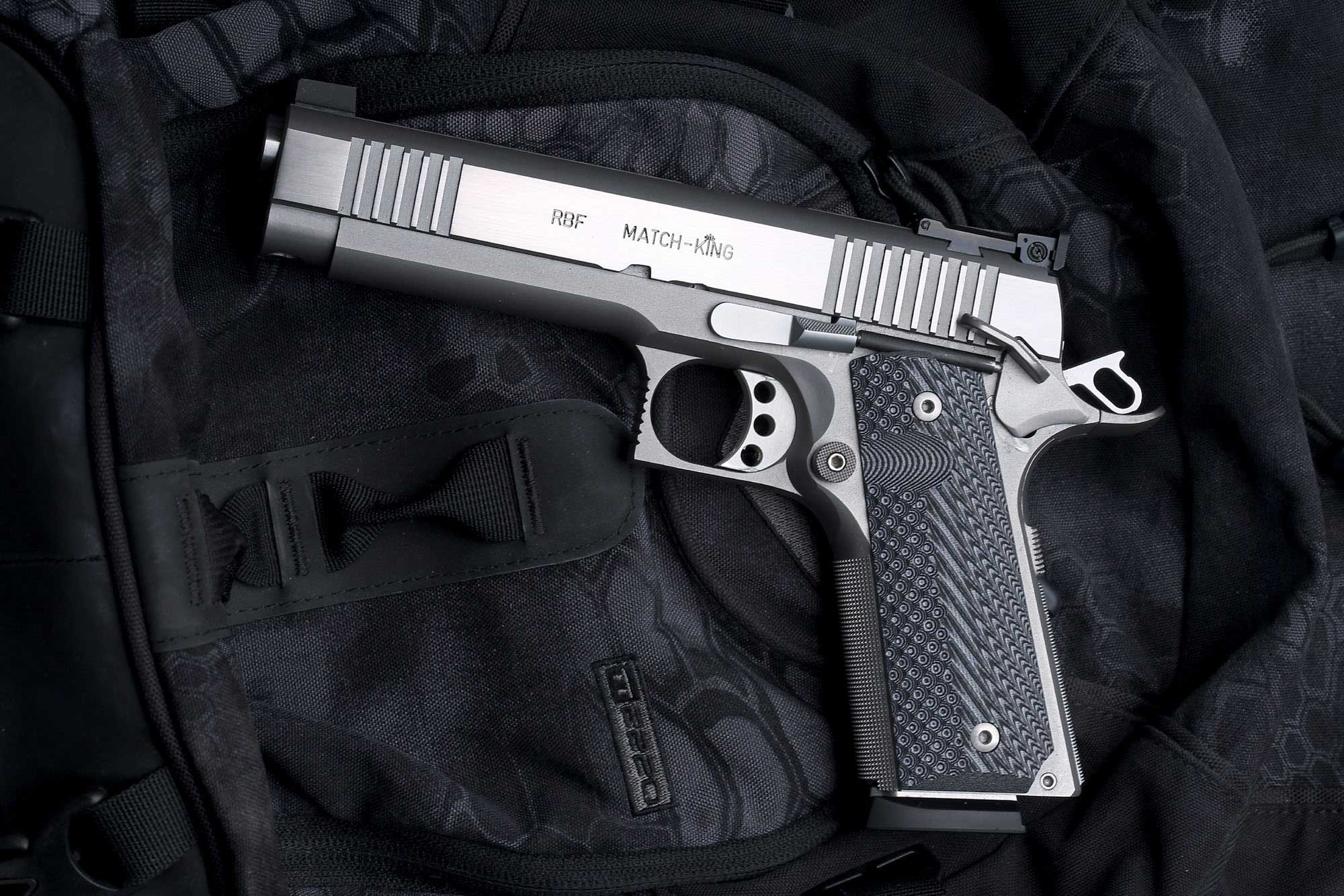 caliber: Doppelausgabe caliber 11+12/2016 gibt's jetzt am Kiosk!