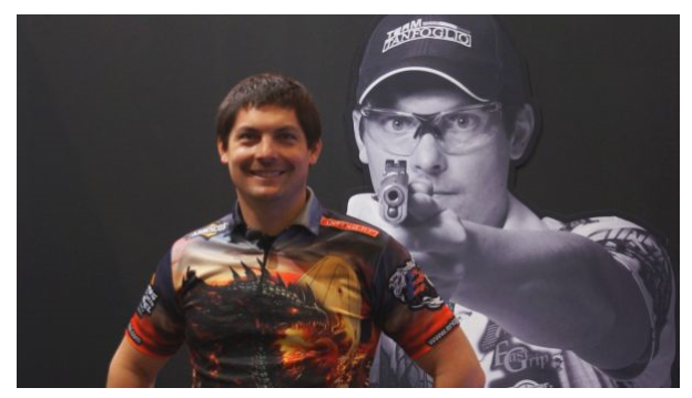 hit: IPSC: Eric Grauffel tritt 2015 in der  Standard-Class an hit: IPSC: Eric Grauffel tritt 2015 in der  Standard-Class an