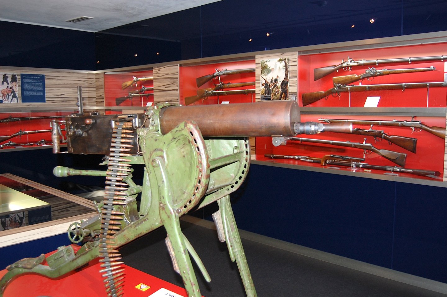 Weihnachtsbesuch im Waffenmuseum Suhl Eine historische Waffe für das Militär