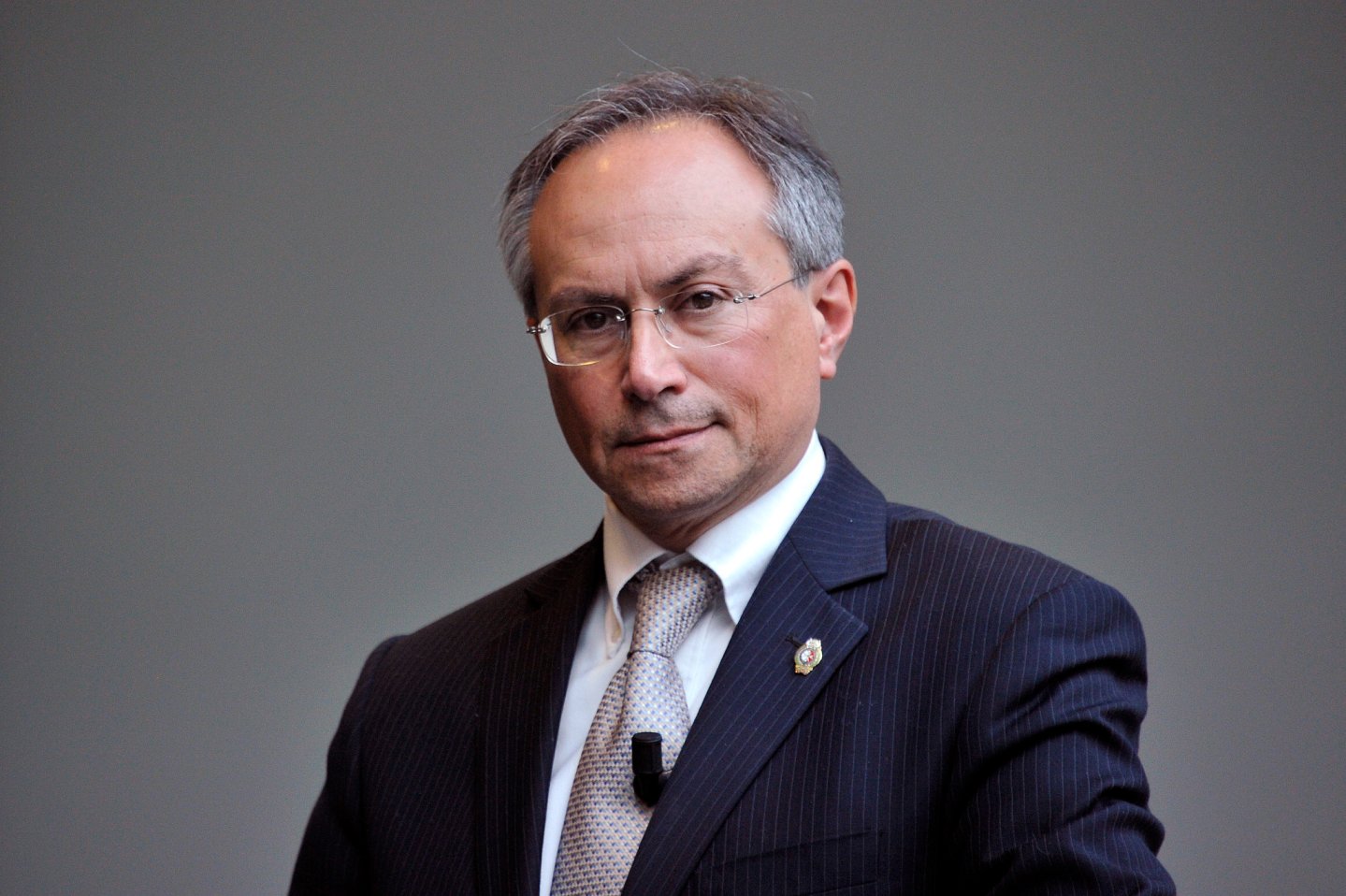 Stephen Petroni und die wichtige Rolle der Waffensammler Stephen Petroni und die wichtige Rolle der Waffensammler