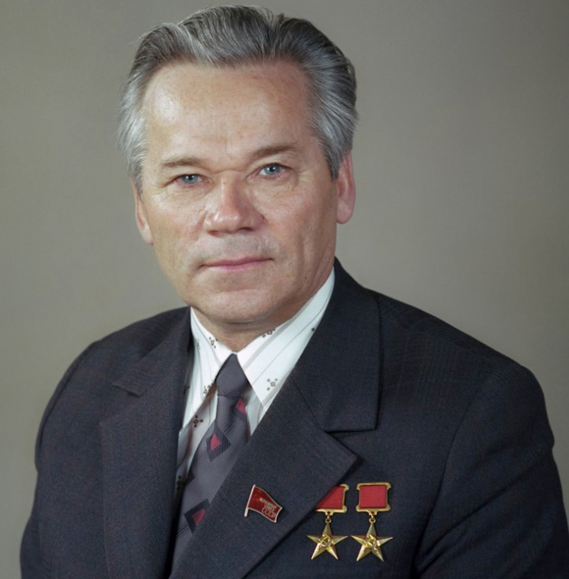 kalashnikov: Mikhail Kalaschnikow: Biografie zum ersten Todestag