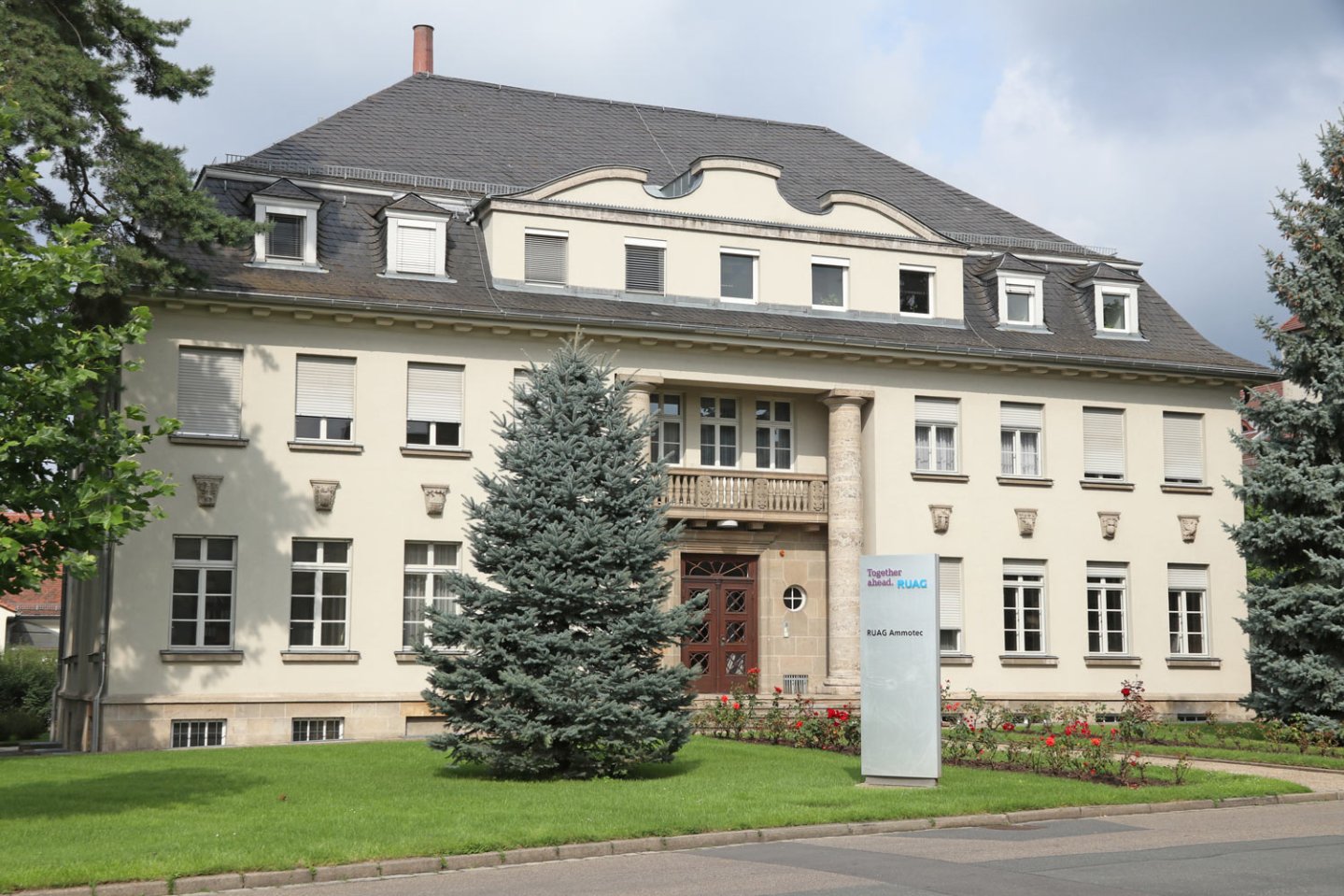 Christoph Eisenhardt neuer CEO von RUAG Ammotec Hauptgebäude der RUAG Ammotec GmbH