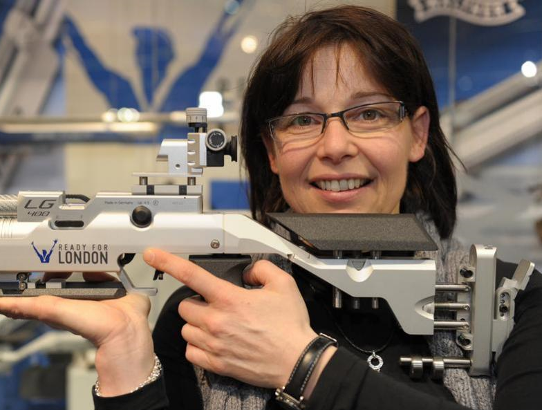 luftgewehre: Sonja Pfeilschifter wechselt zu Hubertus Elsen luftgewehre: Sonja Pfeilschifter wechselt zu Hubertus Elsen