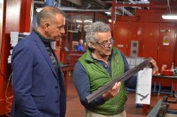 Zu Besuch bei Perazzi: Was macht die sportlichen Gewehre aus? Mauro Perazzi präsentiert hochwertige Wettkampf-Flinten für den Schießsport
