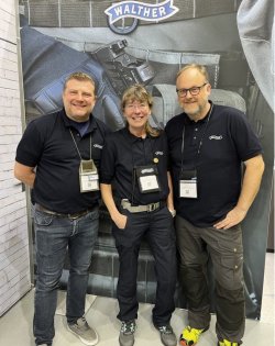 Das im IPSC erfolgreiche Team Walther im Überblick und wie Sie am Tag der offenen Tür der Carl Walther GmbH am 16. und 17. Juni 2023 in Ulm teilnehmen können. Das im IPSC erfolgreiche Team Walther im Überblick und wie Sie am Tag der offenen Tür der Carl Walther GmbH am 16. und 17. Juni 2023 in Ulm teilnehmen können.