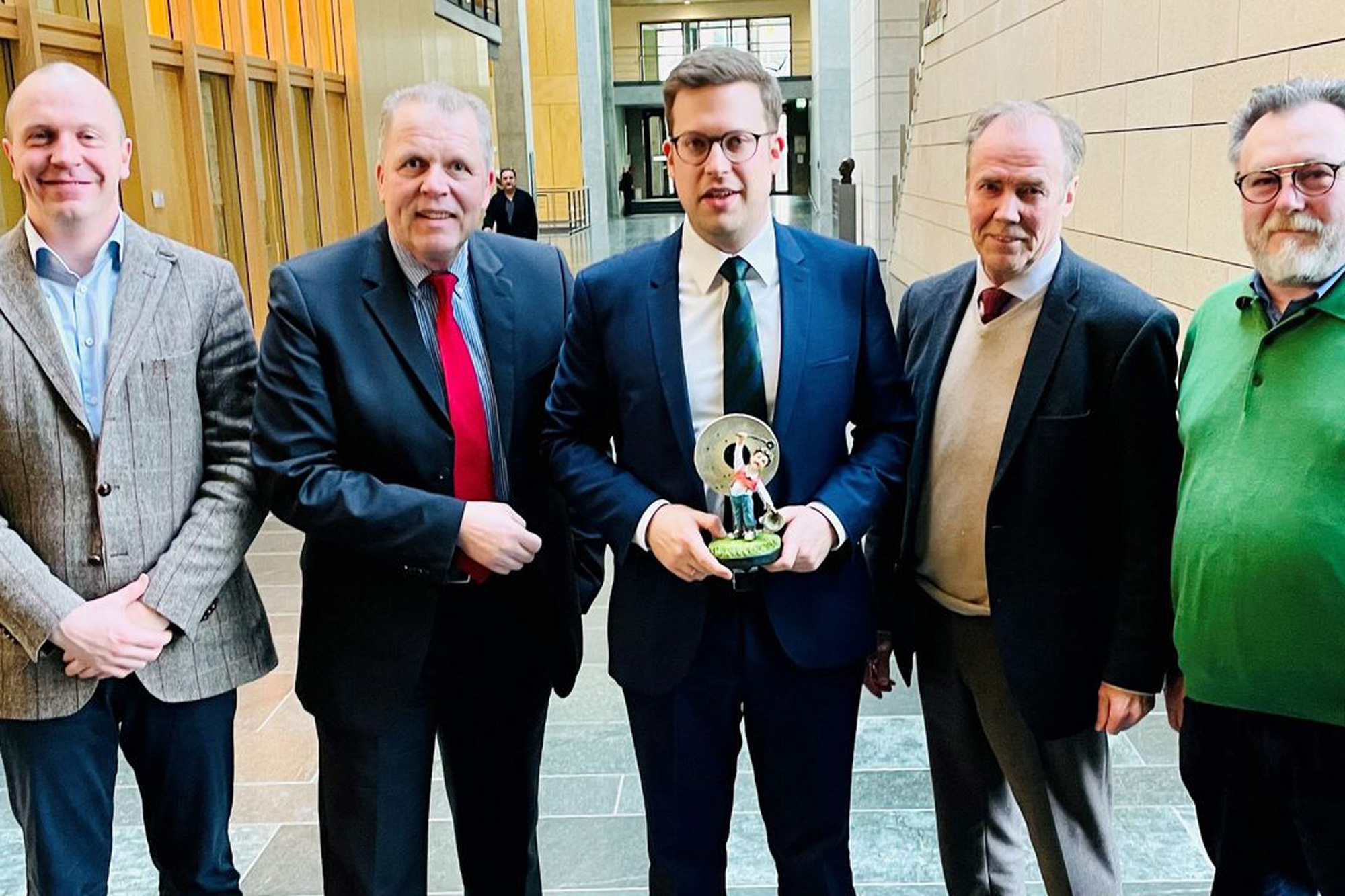 waffengesetz: Vorsitzender des Parlamentskreises Schützenwesen spricht sich beim Kennenlerngespräch gemeinsam mit DSB und DJV klar gegen eine Waffenrechtsverschärfung aus