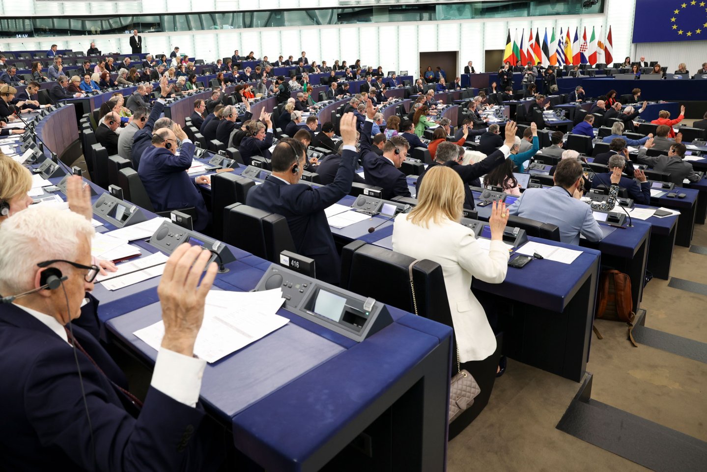 Das EU-Parlament stimmt neuer Feuerwaffenverordnung zu – jetzt muss noch der Rat zustimmen, damit die geplanten Waffenrechtsverschärfungen in der EU in Kraft treten Während der Plenarsitzung des EU-Parlaments am 23.4.24 wurden viele Abstimmungen durchgeführt, dabei erfolgte auch die Zustimmung für die neue EU-Feuerwaffenrichtlinie.