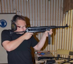 SIG Sauer Range Day am 13. Mai 2023: Hier können Sie viele Waffen und Optiken der Marken SIG Sauer, German Sport Guns, DIANA und Mauser selbst ausprobieren Die GSG MP 40 ist nur eine der Waffen, die die Teilnehmer beim SIG Sauer Range Day 2023 ausprobieren können.