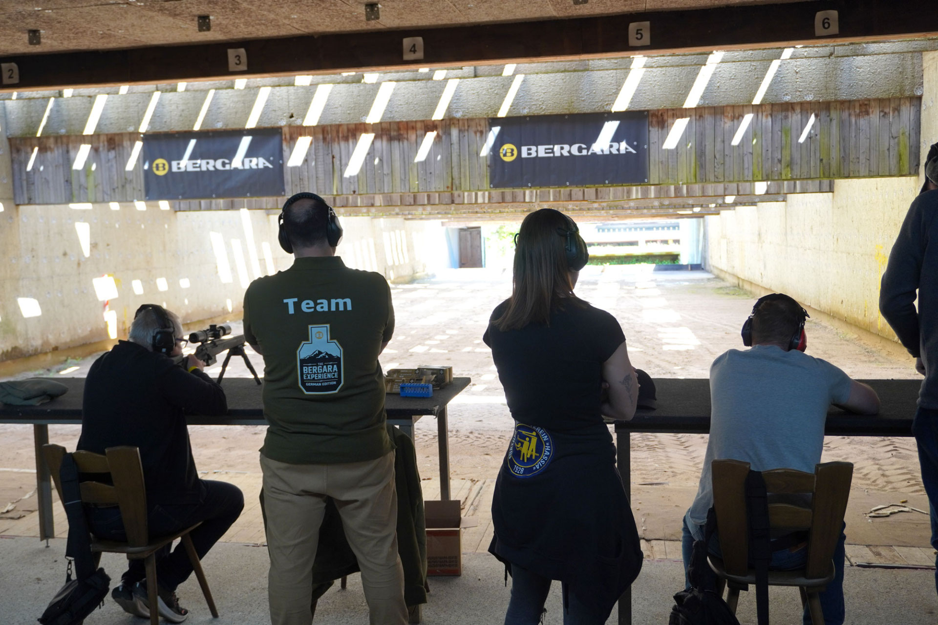 LEADER TRADING: Bei der von Leader Trading GmbH organisierten Bergara Experience German Edition 2026 konnten die Teilnehmer  wieder zahlreiche Jagd- und-Sportwaffen-Setups schießen
