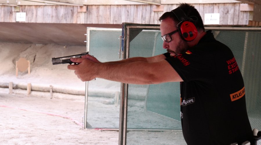 Patrick Kummer auf dem Schießstand bei den GECO IPSC Masters 2021.