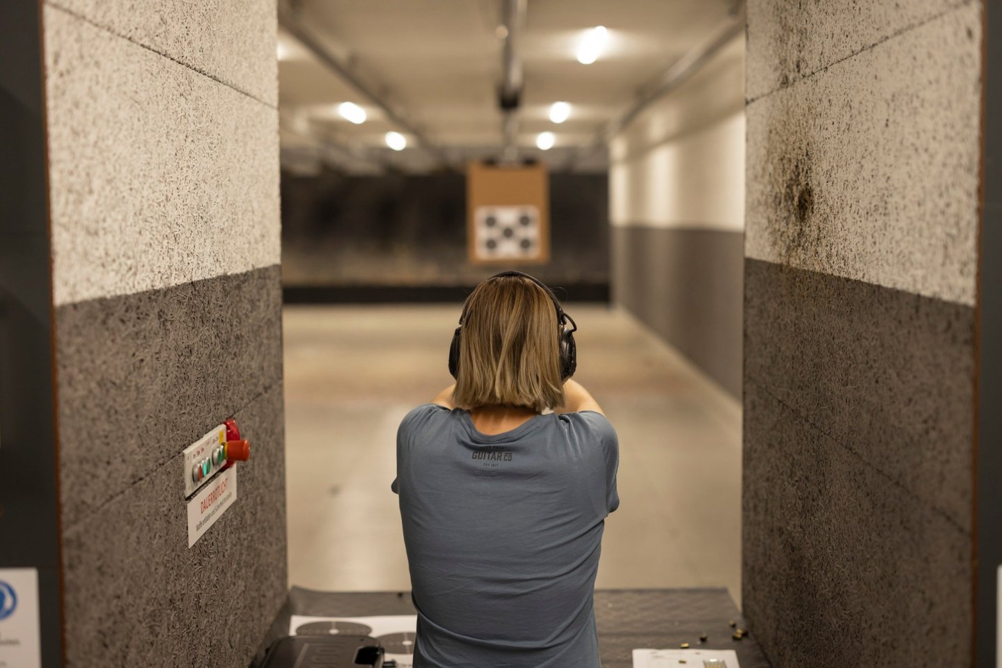 Nachbericht: Die ersten GLOCK Community Days 2025 im Shootingpark Leobersdorf in Österreich Schützin auf den GLOCK Community Days 2025.
