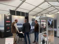 Messebericht: Die Internationalen Jagd- und Schützentage auf Schloss Grünau 2021 - ausgewählte Highlights Stand von RWS, NORMA, Rottweil, GECO und Hausken.