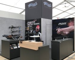 Nachbericht: Die Internationalen Jagd- und Schützentage auf Schloss Grünau 2021 Der Stand von Carl Walther im Überblick.