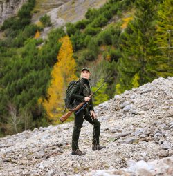 Zwischen der Vorbereitung auf die Weltmeisterschaft und der Jagd in Österreich – get to know Samantha Wendel  Samantha Wendel im Gebirge