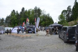 Lynx Brutality 2025: Der etwas andere Wettkampf – Bericht zum anspruchsvollen Event in Slowenien Austeller auf dem Gelände der Lynx Brutality 2025.
