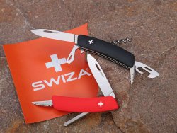 Messerrecht in Deutschland und Europa: Unterwegs mit dem Messer Zwei Einhandmesser der Marke Swiza.