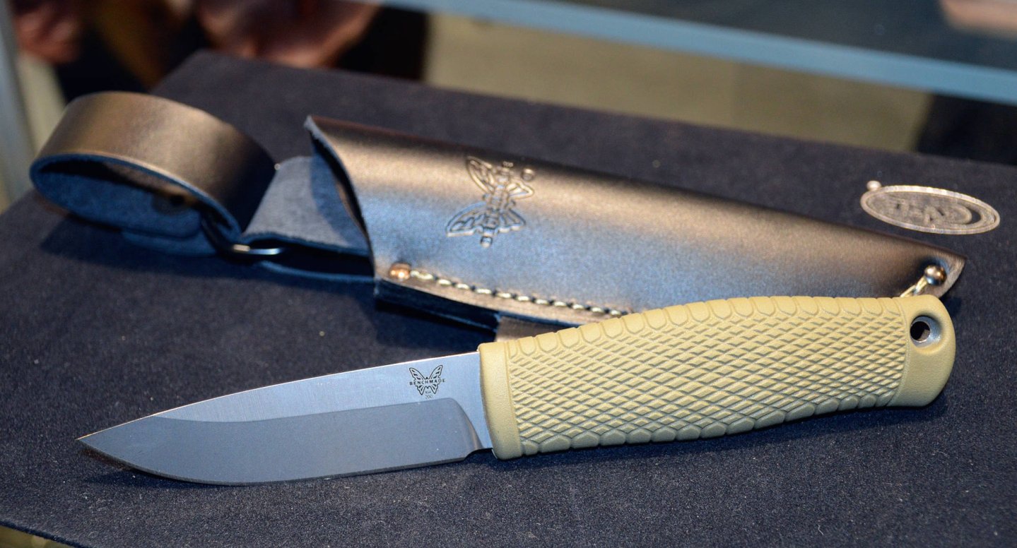 Topaktuell: Neue Pläne für Gesetzesverschärfungen rund ums Messer Benchmade 200 Puuko