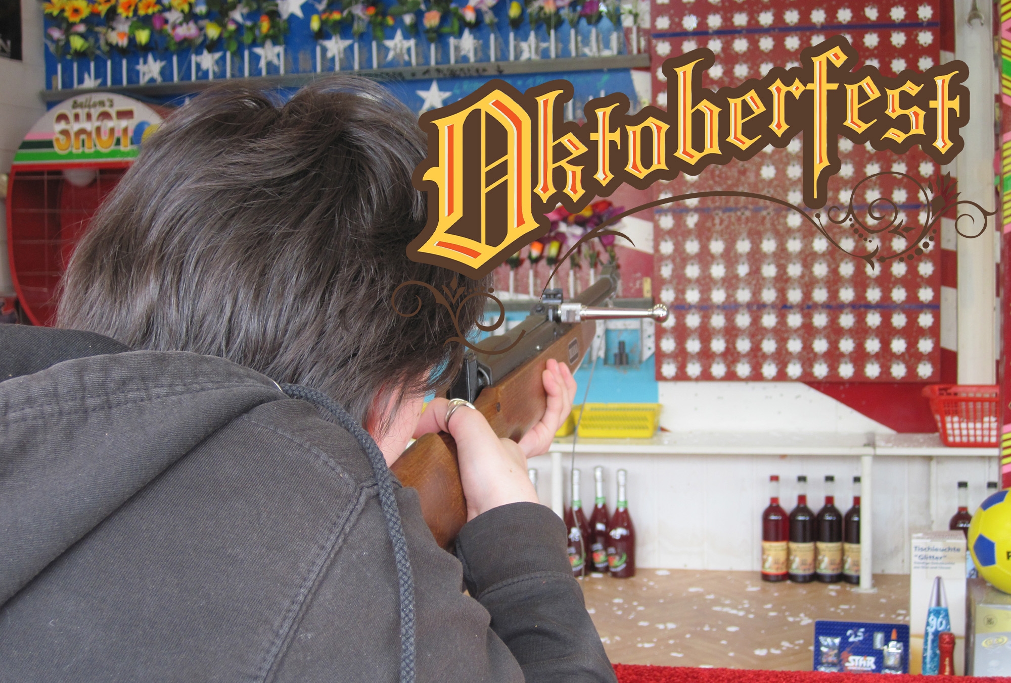 4komma5: Mit dem Diana-Luftgewehr auf Spaßziele anlegen. Dazu: Tipps zum "Oktoberfest-Schießen zuhause" plus Test-Video