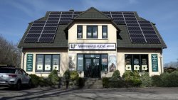 Alljagd Waffenfachgeschäft Fuchs bei Rostock. Hier kann man Schreckschusswaffen kaufen.   Alljagd-Fachgeschäft Waffenhaus Fuchs von vorne.