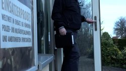 Wer darf Schreckschusswaffen kaufen? Was muss man beim Kauf beachten? Transport einer SRS-Waffe