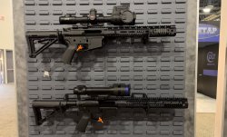 SHOT Show 2022 / Die Produktneuheiten vom ersten Tag der weltgrößten Waffenmesse Pulsar-Stand auf der SHOT Show 2022