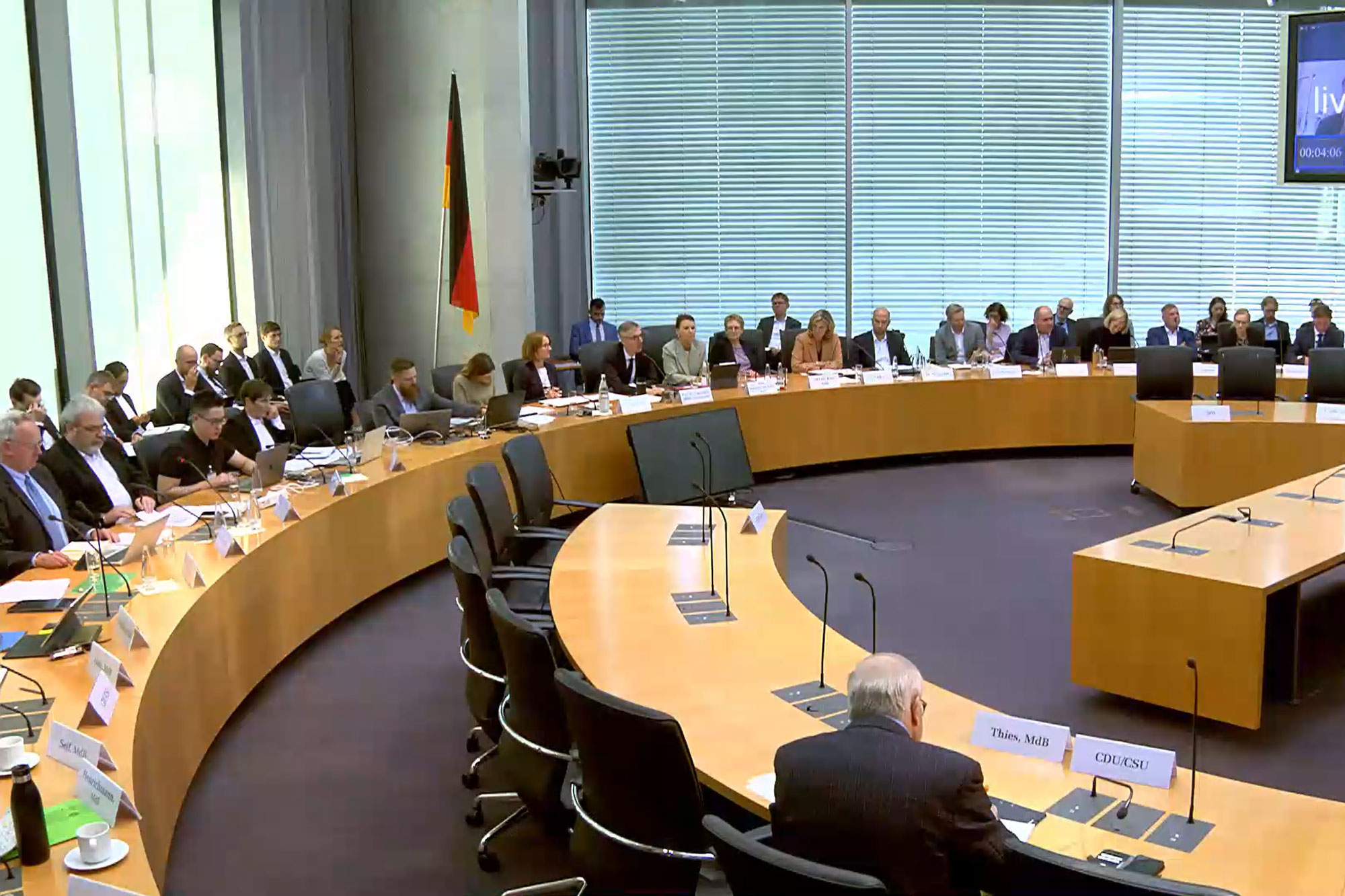 waffengesetz: Ist die geplante Waffenrechtsverschärfung in Bezug auf Messerverbote und Behördenbefugnisse gescheitert?