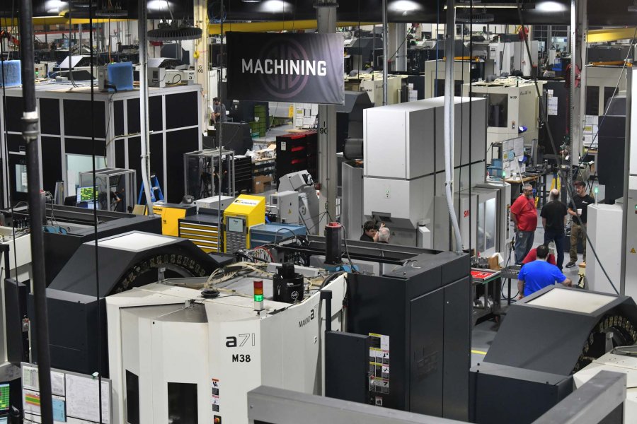 Firmenbesuch bei SIG Sauer USA Produktionshalle von SIG Sauer USA