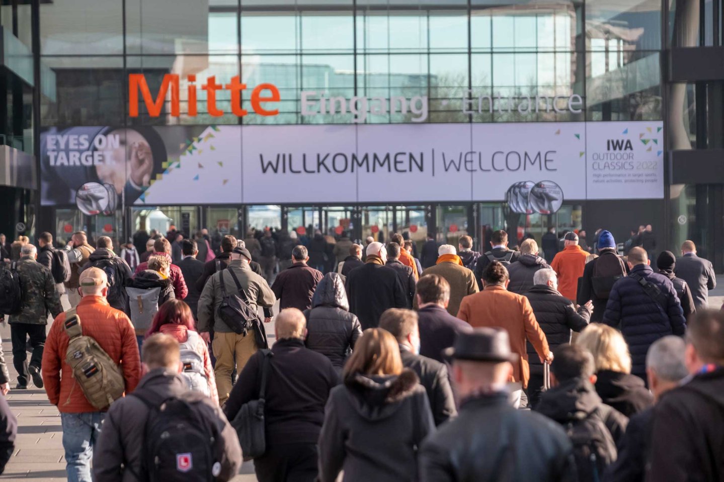 Für viele Fachbesucher aus der Waffenbranche ist die IWA OutdoorClassics ein geschäftliches Muss, um sich über Neuheiten zu informieren und um Kontakte zu knüpfen oder zu pflegen. Auch künftig wird die IWA eine reine Fachmesse sein. 