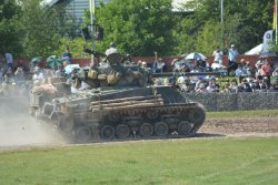 all4shooters beim Tankfest 2019 im englischen Bovington Sherman-Panzer aus "Herz aus Stahl"