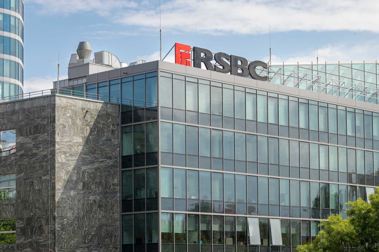 Tschechischer Finanzinvestor RSBC gibt die Übernahme des österreichischen Waffenherstellers STEYR ARMS bekannt.  Blick auf die RSBC-Zentrale in Prag.