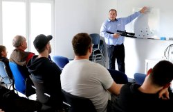 Event: 4. Action Shooting Day 2019 in Bonn Waffenworkshop mit Lehrer und Schülern.