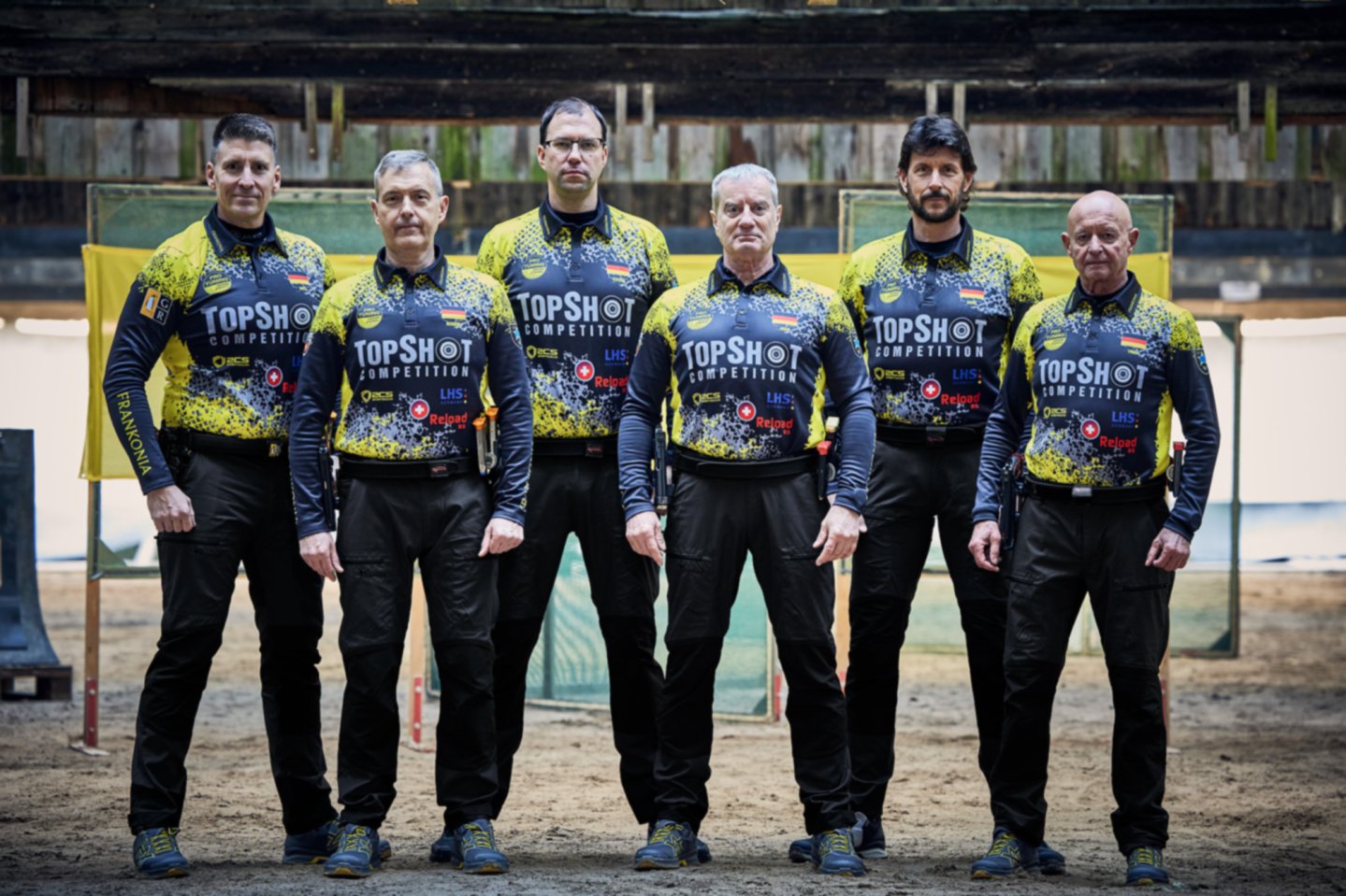 Das Frankonia TopShot Competition Team setzt neben der bewährten CZ Shadow 2 im IPSC-Kurzwaffenbereich jetzt auch das Haenel CR223 bei IPSC-Rifle Matches ein Nils Nothnagel, Herbert Sutton, Steven Kummer, Jörg Haben, Arne Lentz und Fritz Schmickler (v.l.) bilden das aktuelle TopShot Competition Team von Frankonia.