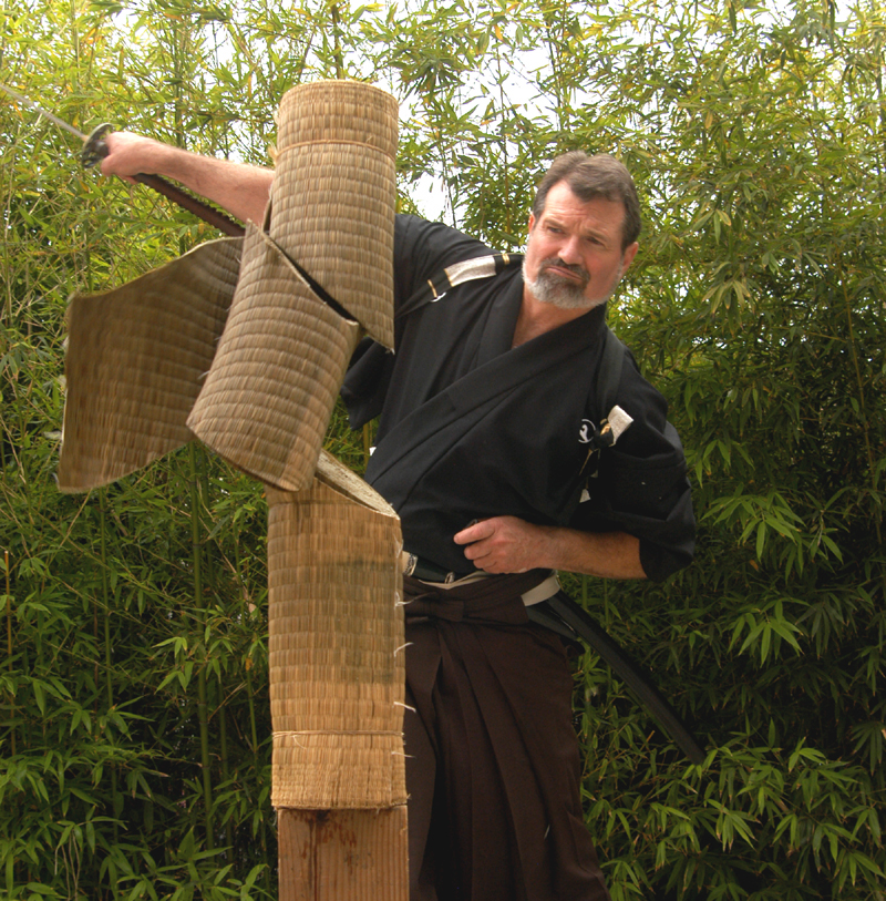 crkt: CRKT-Messer: Praxisseminare mit James Williams auf der IWA 2016 crkt: CRKT-Messer: Praxisseminare mit James Williams auf der IWA 2016