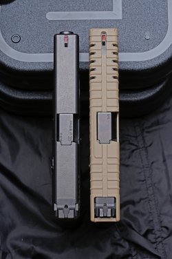 Tactic Skin von FAB Defense Glock mit und ohne Tactic Skin