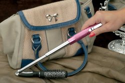 Pinke Produkte für die Selbstverteidigung Pinker Teleskopschlagstock