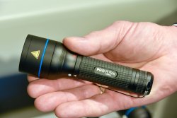 UMAREX Neuheiten 2017 WALTHER PRO Taschenlampe PL75mc