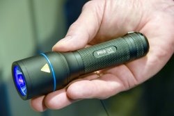 UMAREX Neuheiten 2017 WALTHER PRO Taschemlampe UV5