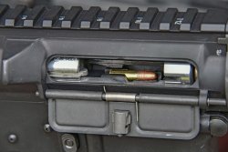 AR-15 .22lfB-Wechselsysteme von CMMG bei Brownells Upper Receiver mit eingebautem Einstecksystem von Brownells CMMG und Randfeuerpatrone