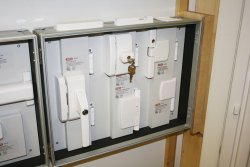 Heimsicherung: Wie schütze ich Grundstück, Haus und Wohnung vor ungebetenen Gästen? Verschieden abschließbare Fenstergriffe
