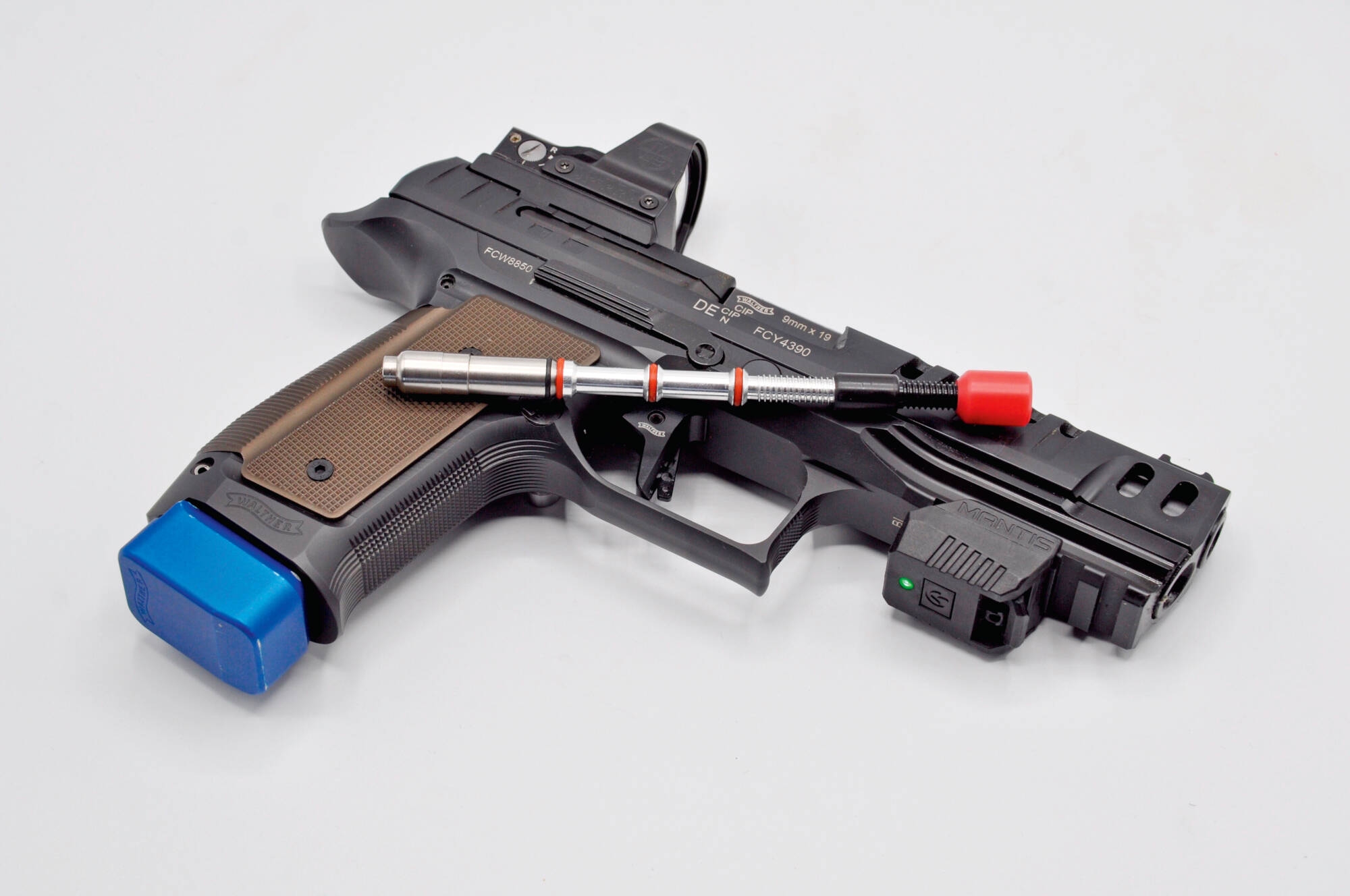 laser ammo: Trockentraining mit Hightech-Ausrüstung: Wie lassen sich Laser Ammo SureStrike und LaserPET II mit dem Mantis X10 Elite kombinieren?