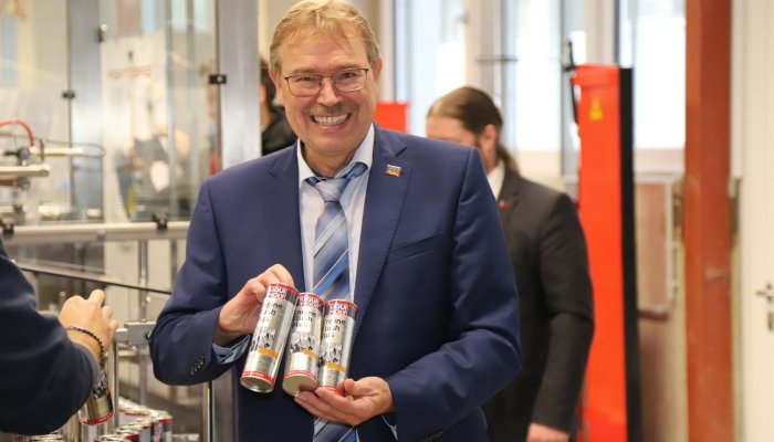 liqui moly: Zukunftssicher: LIQUI MOLY baut die Produktion in Ulm stark aus – auch die Waffenpflegeprodukte profitieren davon.