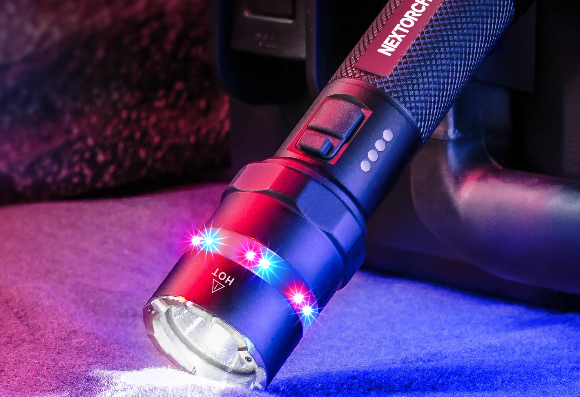 nextorch: Neu von Nextorch für 2022: Die Taschenlampe P83 mit 360-Grad-Rundumleuchte und Glasbrecher