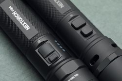 Bedienfelder der Nextorch P84 (links) und P86 (rechts).