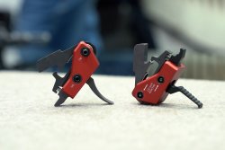 Der neue ERATAC Drop In-Abzug − ein revolutionär einfach zu installierender und einstellbarer Trigger zur Nachrüstung für viele AR-Modelle Drop In Abzug mit zwei Abzugsformen