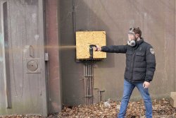 Der rötliche Farbton des TW1000-Sprays erleichterte das Zielen während des Sprühvorgangs. Auch bei diesem Spray stimmt die Ergonomie für den Nutzer. Der rötliche Farbton des TW1000-Sprays erleichterte das Zielen während des Sprühvorgangs. Auch bei diesem Spray stimmt die Ergonomie für den Nutzer.