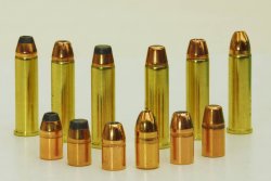 caliber 6/2019 Patronen in .357 Magnum und Geschosse in 158 und 180 Grains.