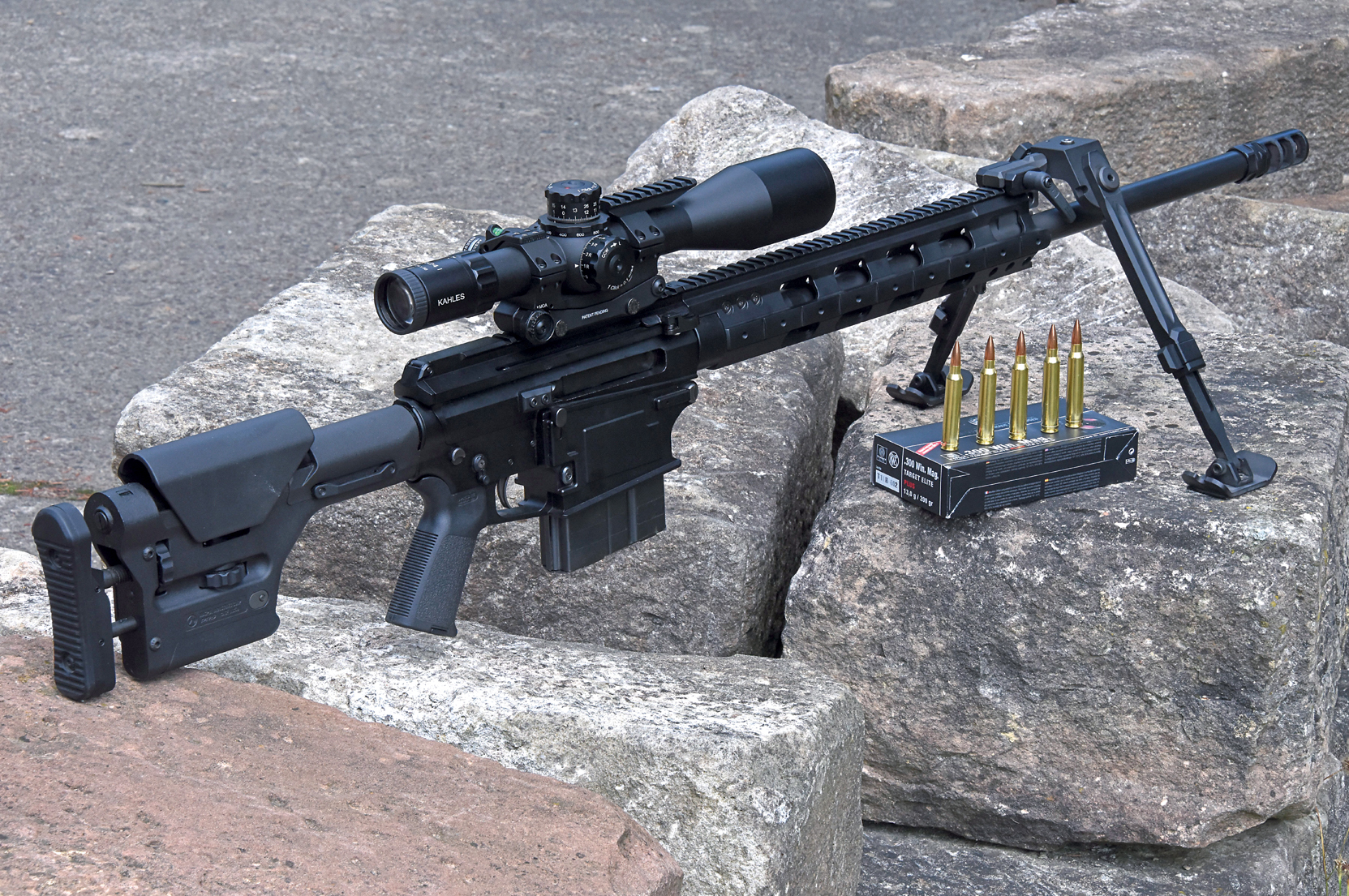 caliber: Inhalt: caliber 10/2015